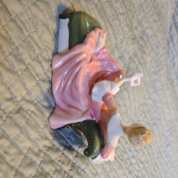 Royal Doulton "Repose" Porcelain Lady Figurine in Pink and Green - Picture 5 of 7
